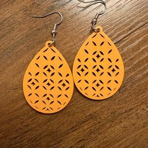 Yellow Teardrop Cutout Earrings - Women's Fashion Jewelry